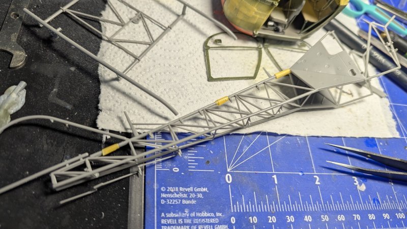 Leichte Trockenfixierung mit Maskiertape